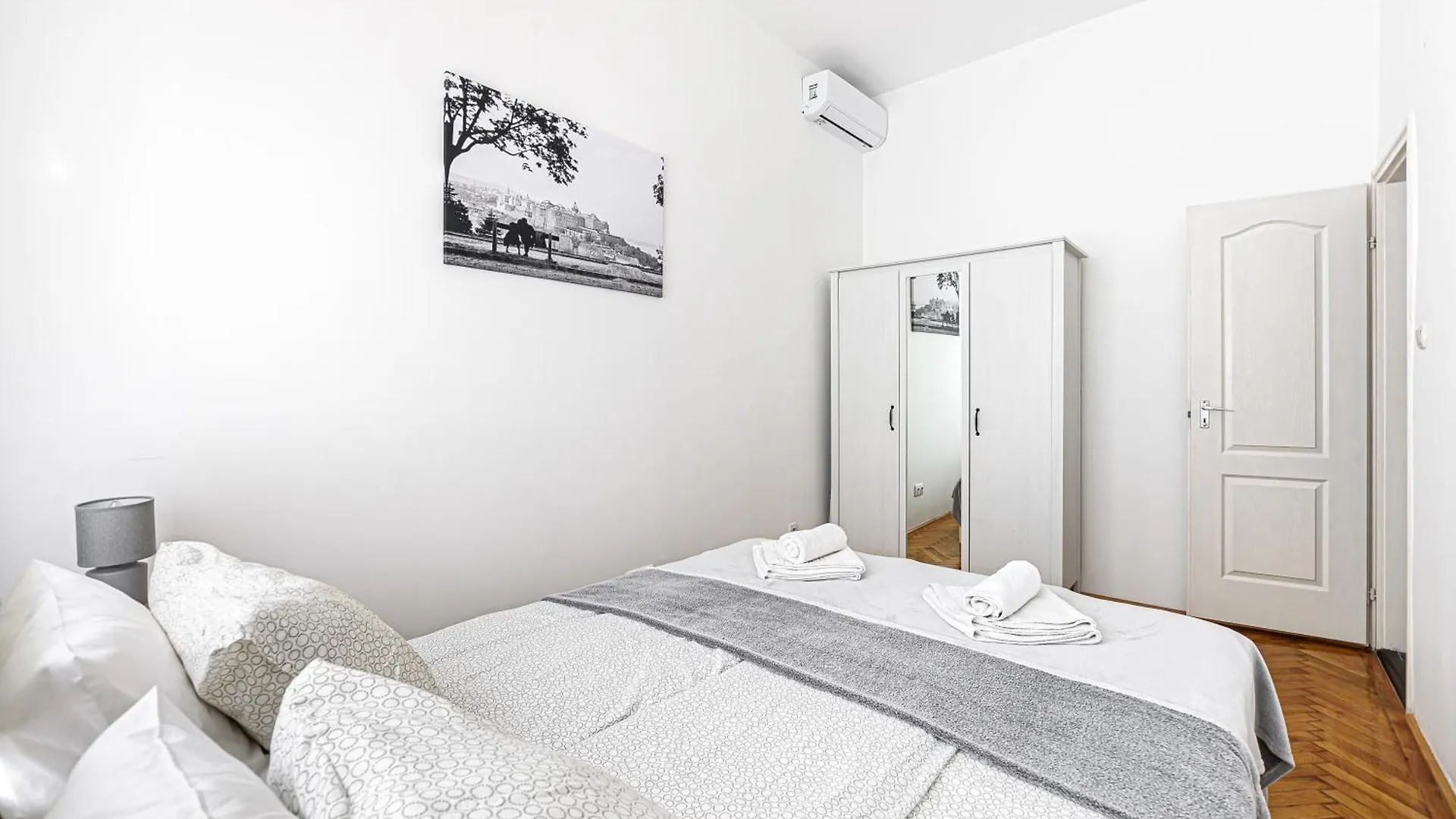 Next To New York Palace City Center Apartment Budapest 0*,