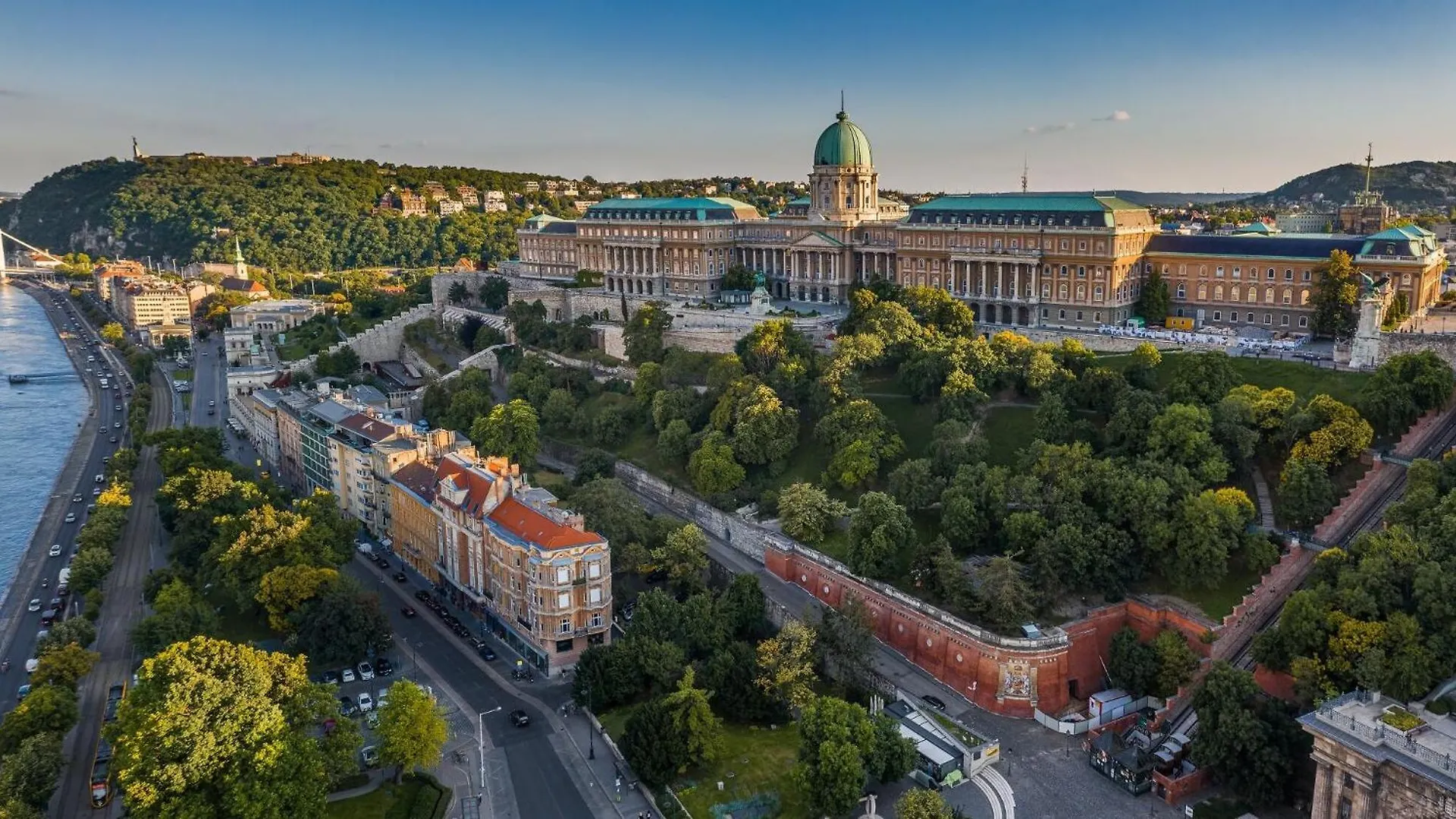 Next To New York Palace City Center Apartment Budapest